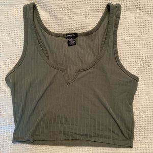 Rue 21 crop top